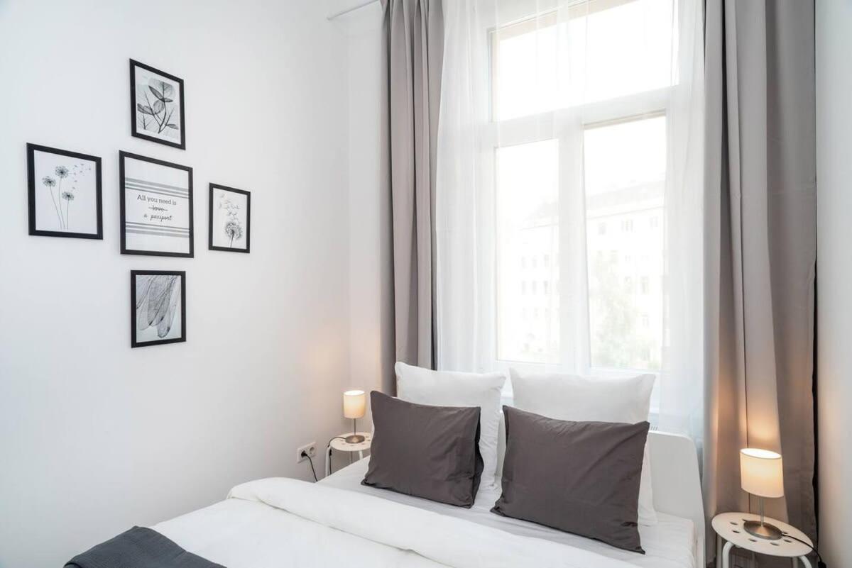 Extra Brand New And Large Ac Apartment Budapest