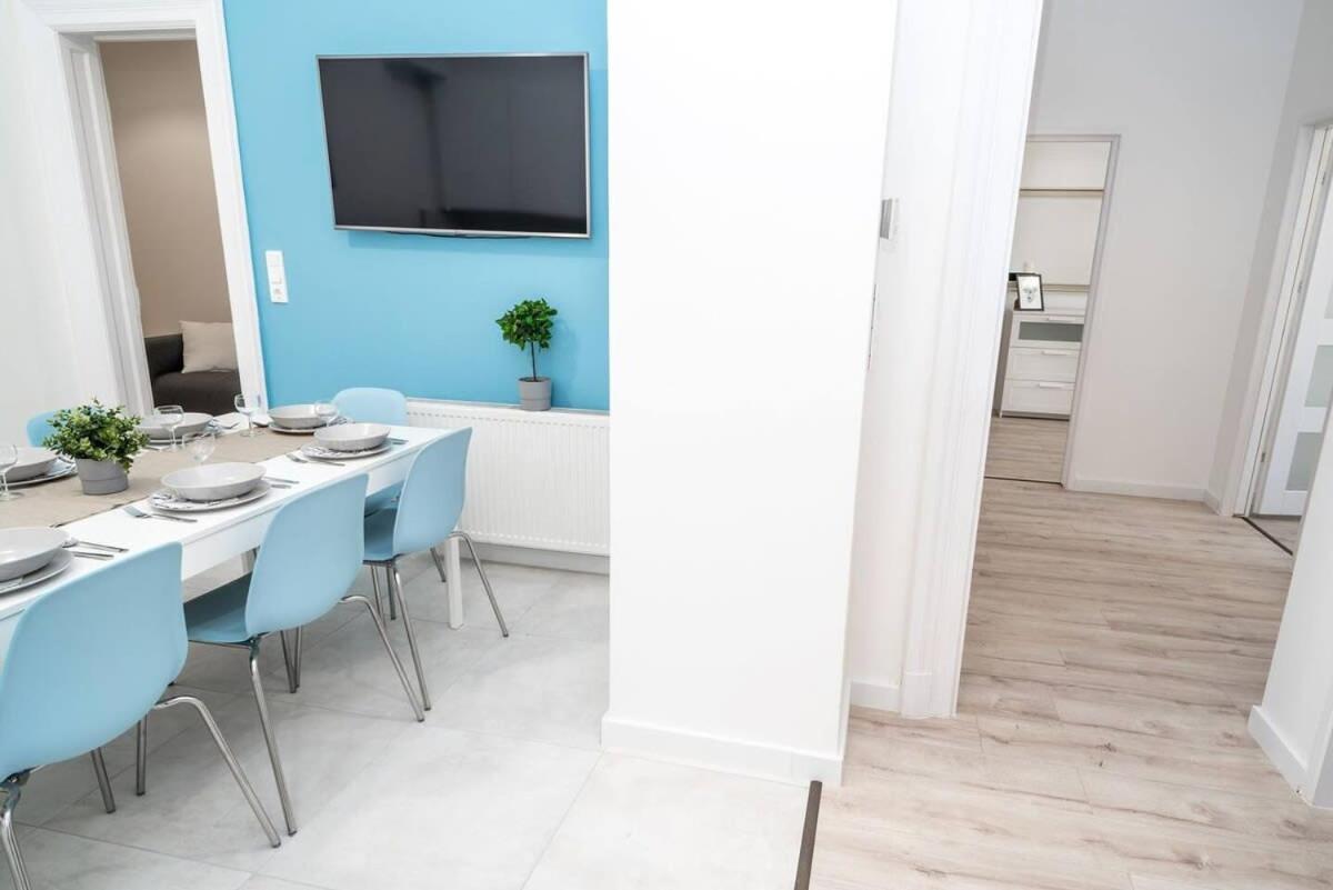 Apartment Extra Brand New And Large Ac