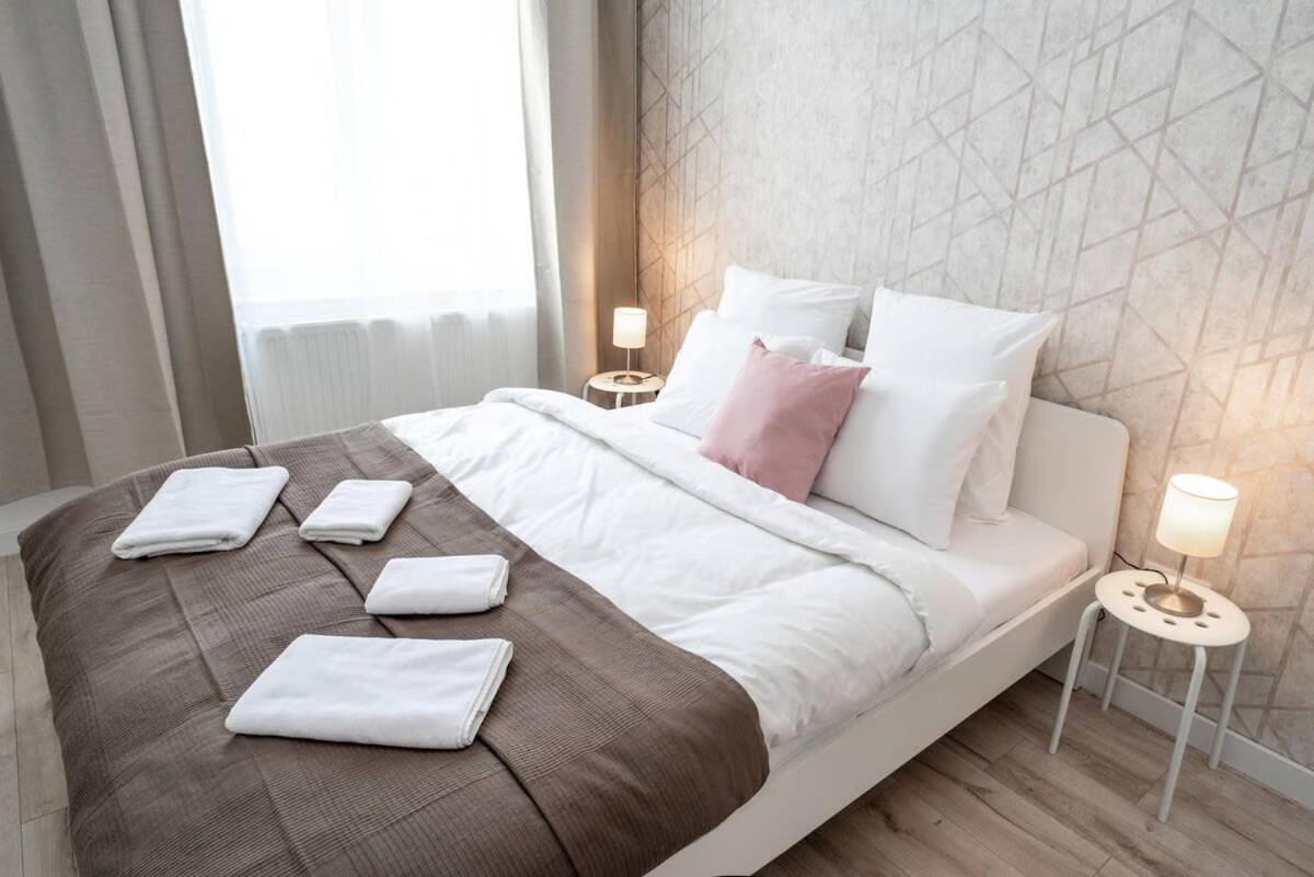 Apartment Extra Brand New And Large Ac *