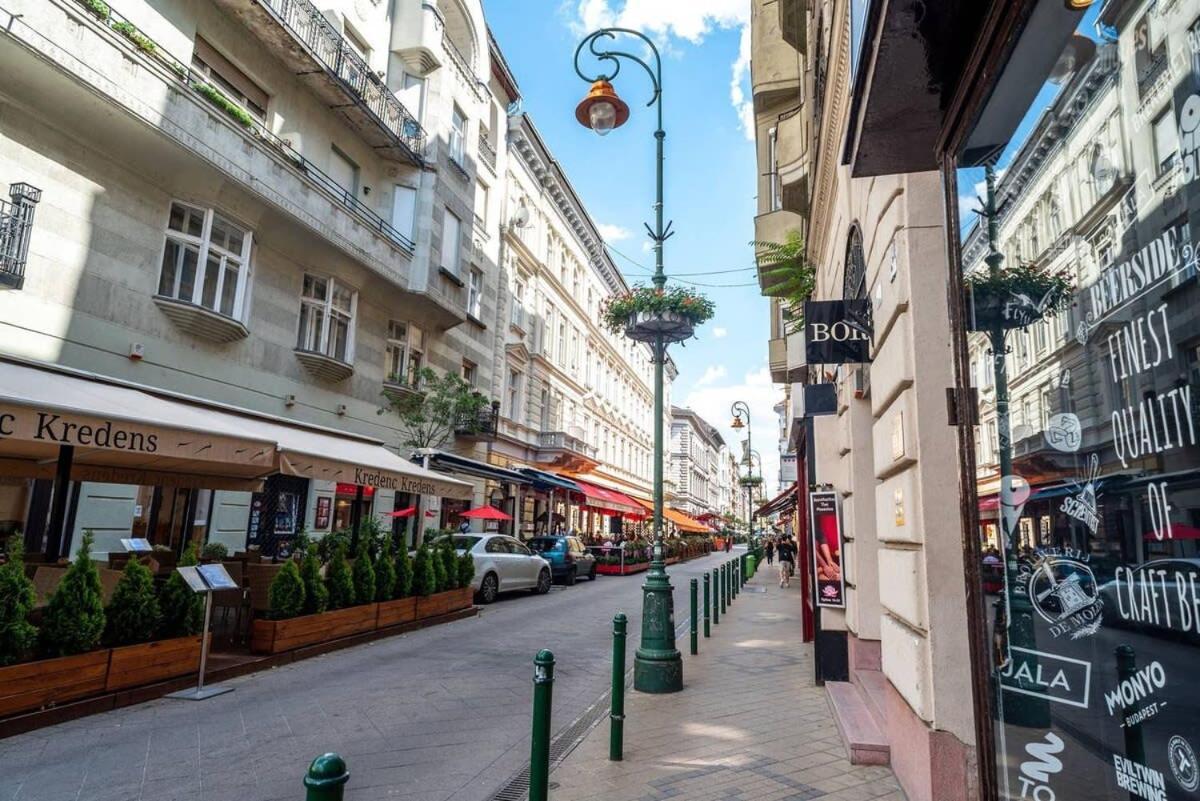 Extra Brand New And Large Ac Apartment Budapest