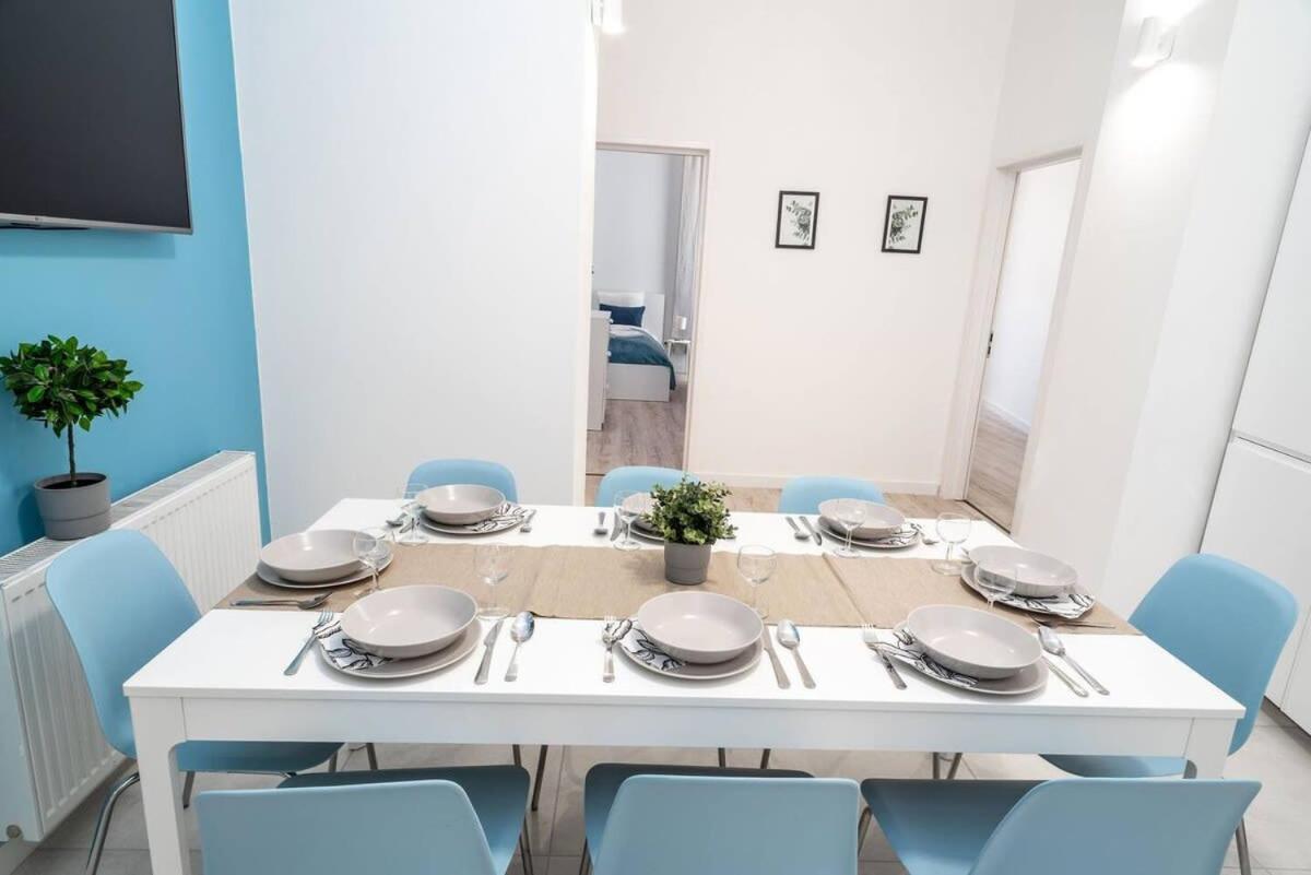 Extra Brand New And Large Ac Apartment Budapest