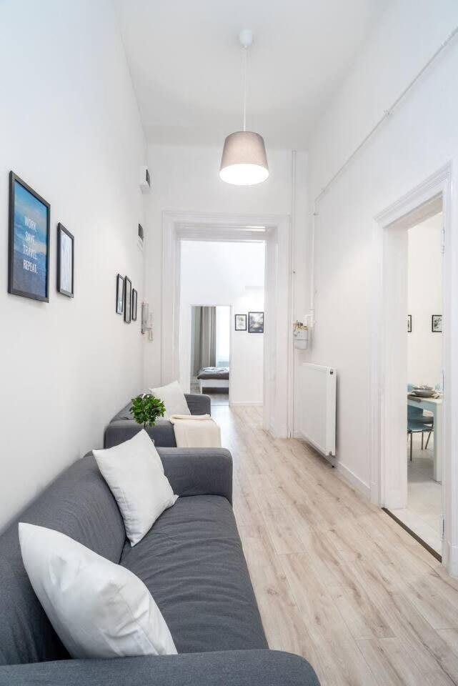 Apartment Extra Brand New And Large Ac